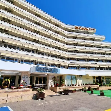 康多尔酒店 4*