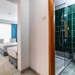 Condor 4*