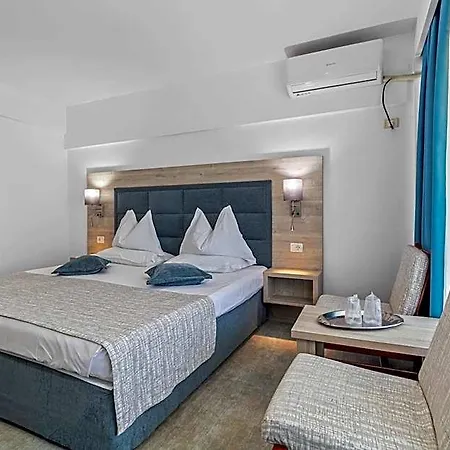 Hotel Condor 4*